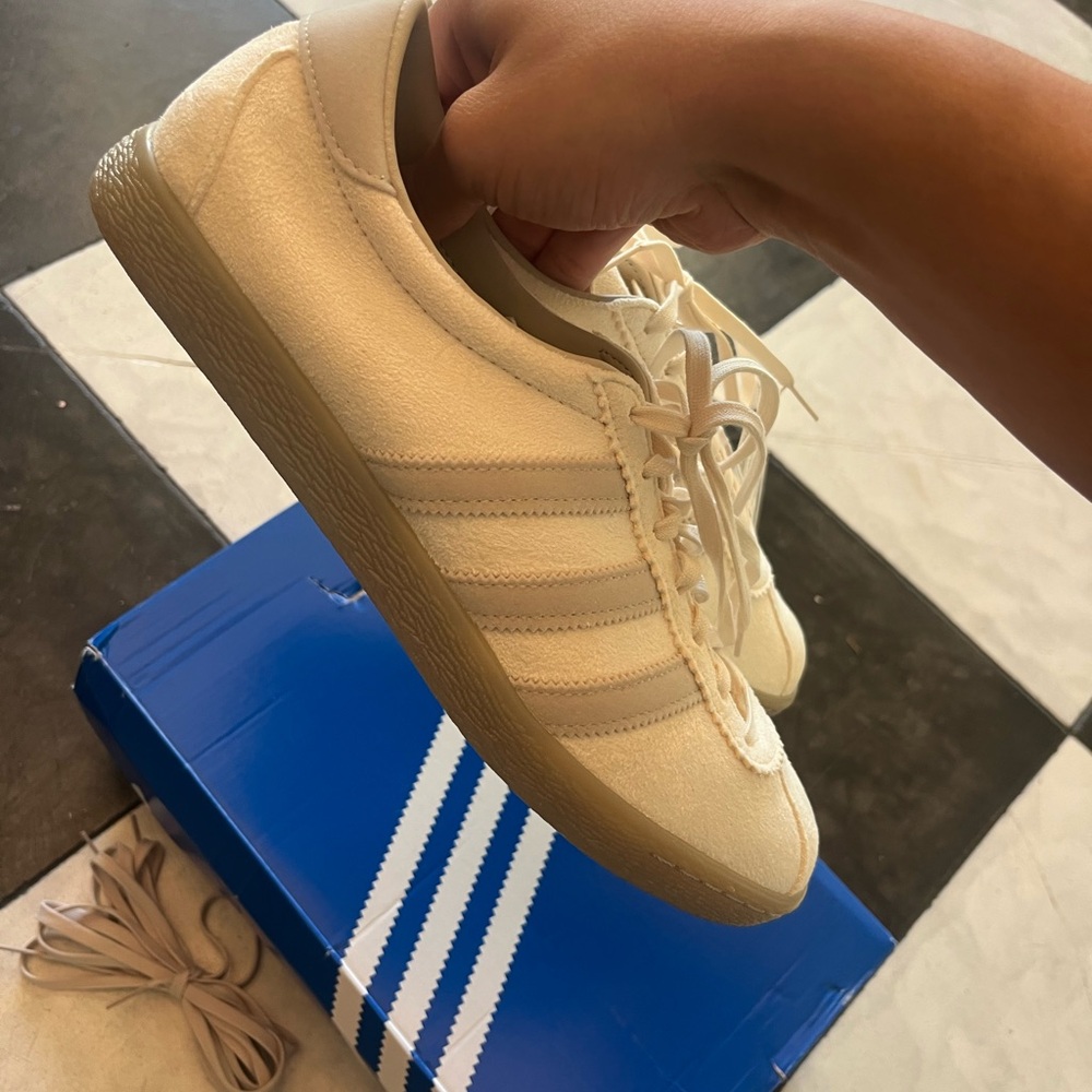 Adidas Tobacco Gruen Cream Bliss Sneakers - Picture 11 of 12